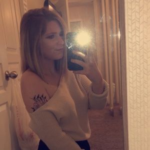 Meet your Posher, Chloe